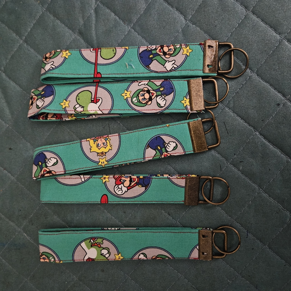Handmade Mario Key Fob - Picture 2 of 2
